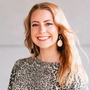 Meet your Posher, Hannah